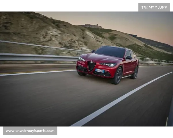 阿尔法罗密欧官宣吉奥维纳兹留队新赛季将继续携手莱科宁征战赛场